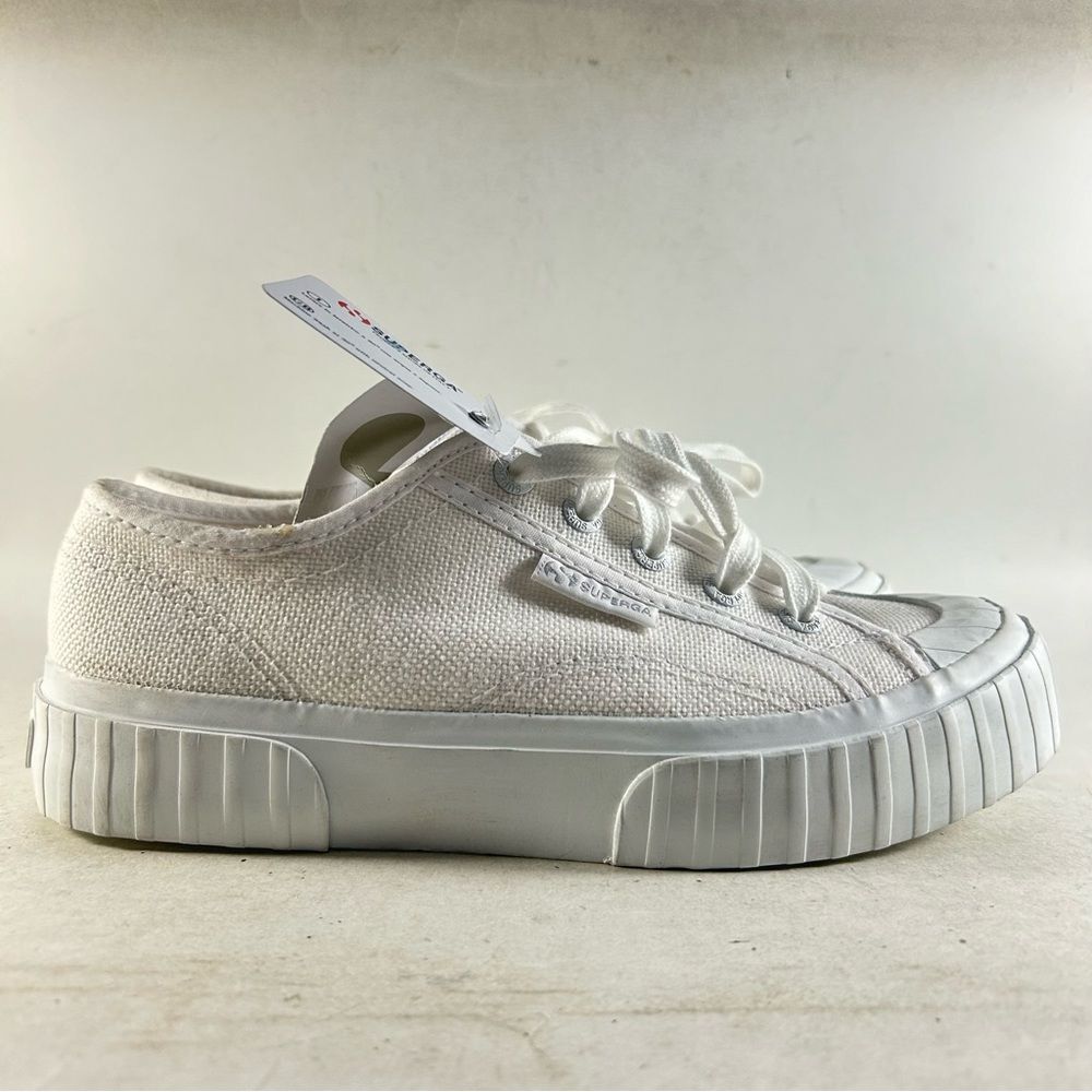 Superga 2630 Stripe Women’s Shoes Lace Up Sneakers White Size 7 (Euro 37).